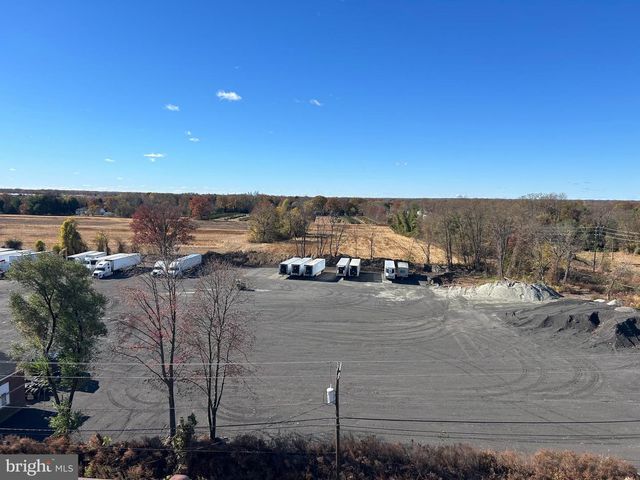 800 MT HOLLY RD, Edgewater Park, NJ 08010