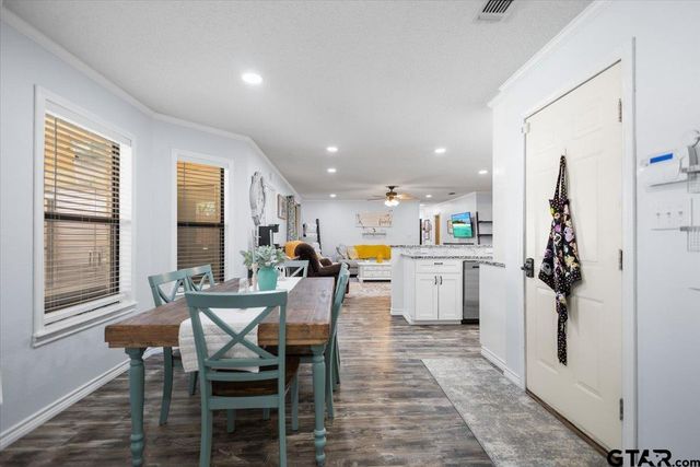 107 Galloway Ave, Naples, TX 75568