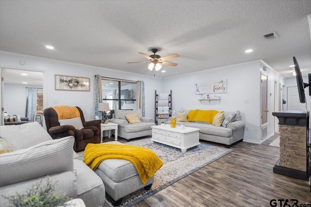 107 Galloway Ave, Naples, TX 75568