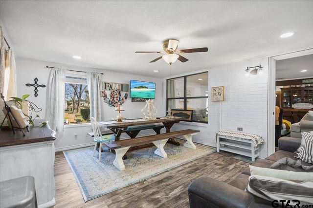 107 Galloway Ave, Naples, TX 75568