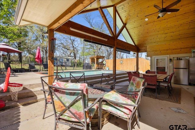 107 Galloway Ave, Naples, TX 75568