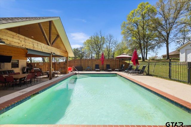 107 Galloway Ave, Naples, TX 75568