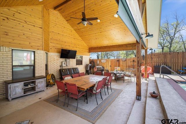 107 Galloway Ave, Naples, TX 75568