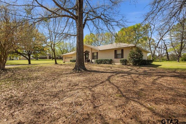 107 Galloway Ave, Naples, TX 75568