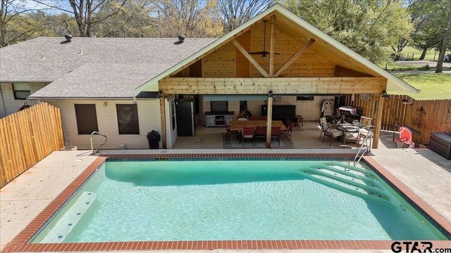 107 Galloway Ave, Naples, TX 75568