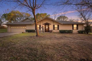 107 Galloway Ave, Naples, TX 75568