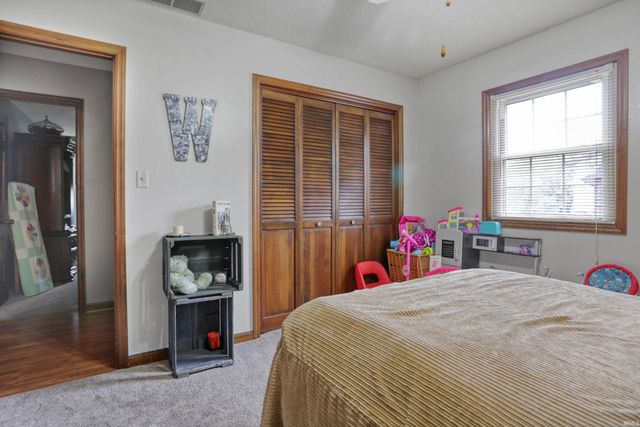 5144 Kenwood Drive, Newburgh, IN 47630