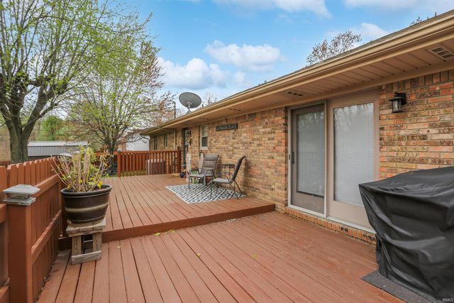 5144 Kenwood Drive, Newburgh, IN 47630