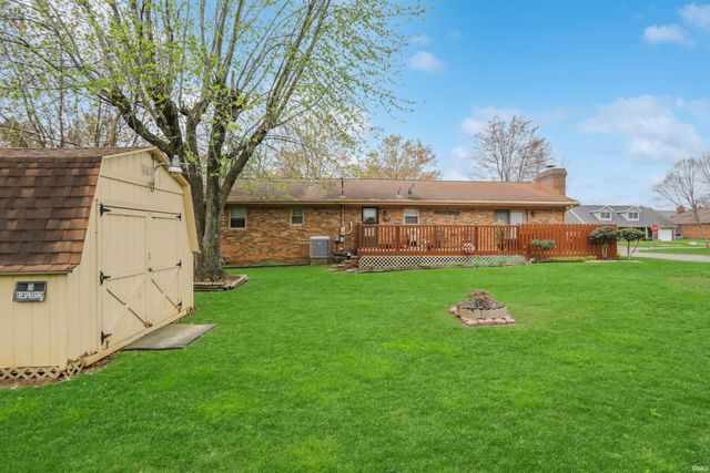 5144 Kenwood Drive, Newburgh, IN 47630