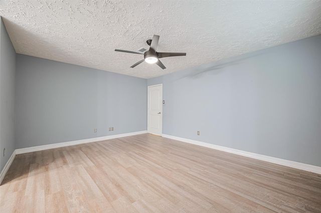 3714 Parkridge Glen Drive, Houston, TX 77082