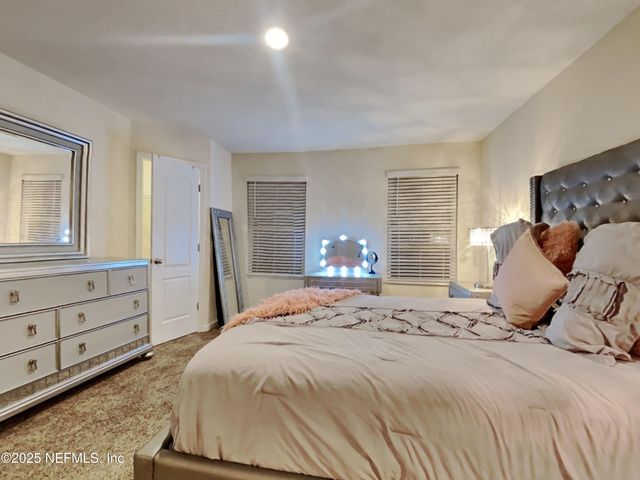 245 ARALIA Lane, Jacksonville, FL 32216
