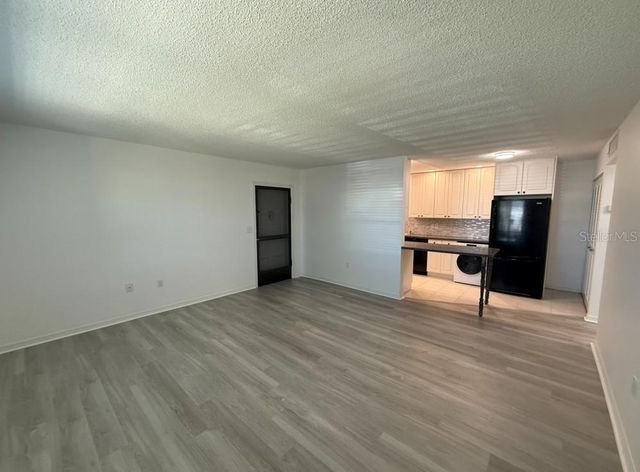 5800 HOLLYWOOD BOULEVARD 327, Sarasota, FL 34231