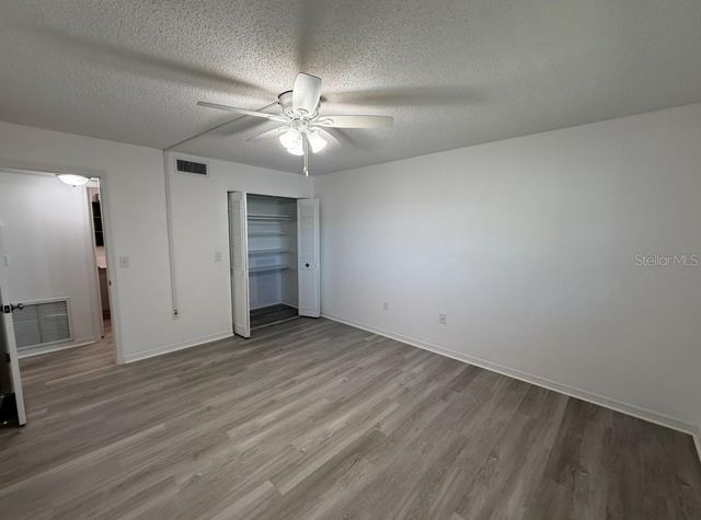 5800 HOLLYWOOD BOULEVARD 327, Sarasota, FL 34231