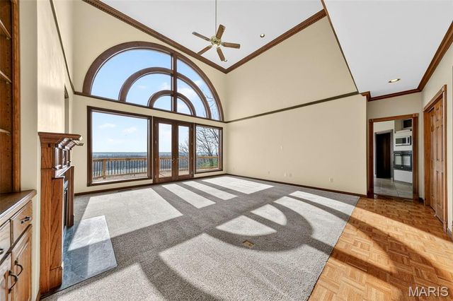 6686 Clifton Bluffs Court, St Louis, MO 63129