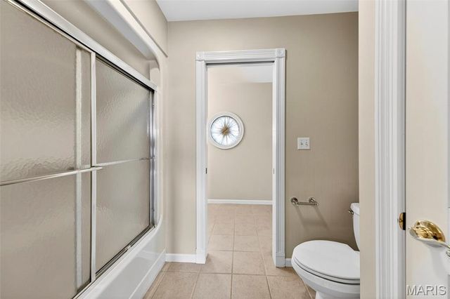 6686 Clifton Bluffs Court, St Louis, MO 63129