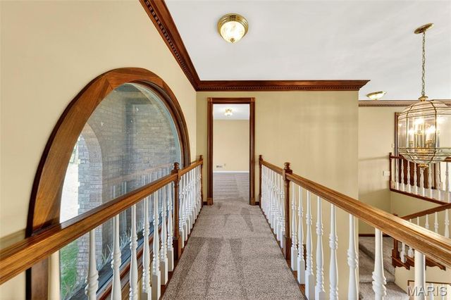 6686 Clifton Bluffs Court, St Louis, MO 63129