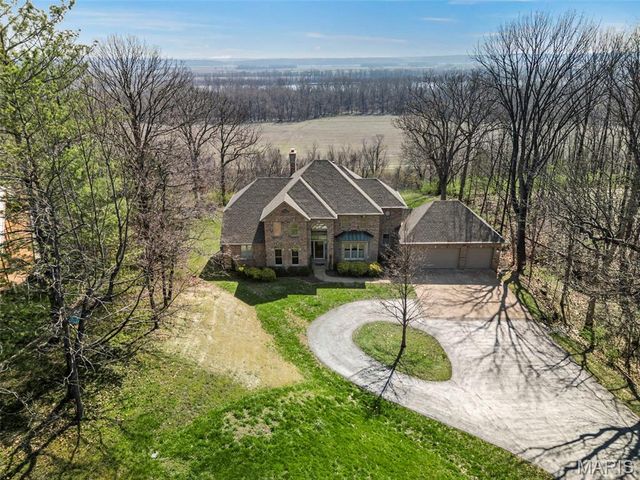 6686 Clifton Bluffs Court, St Louis, MO 63129