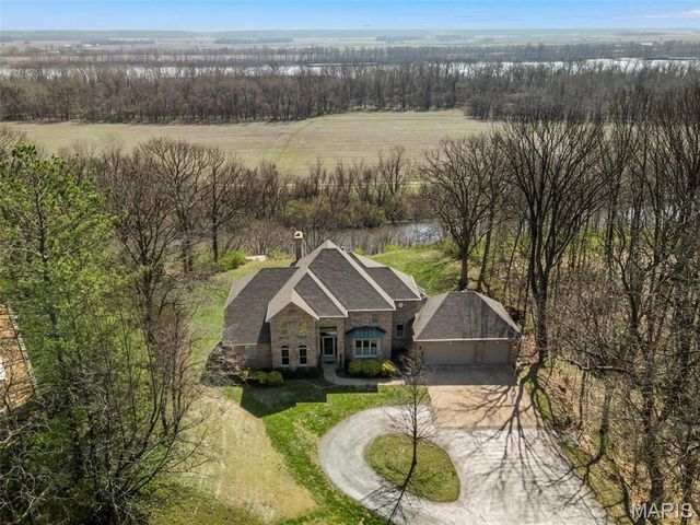 6686 Clifton Bluffs Court, St Louis, MO 63129