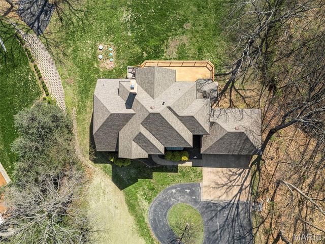 6686 Clifton Bluffs Court, St Louis, MO 63129