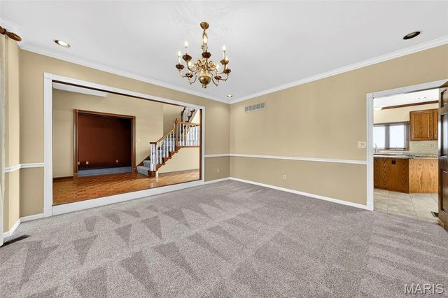 6686 Clifton Bluffs Court, St Louis, MO 63129