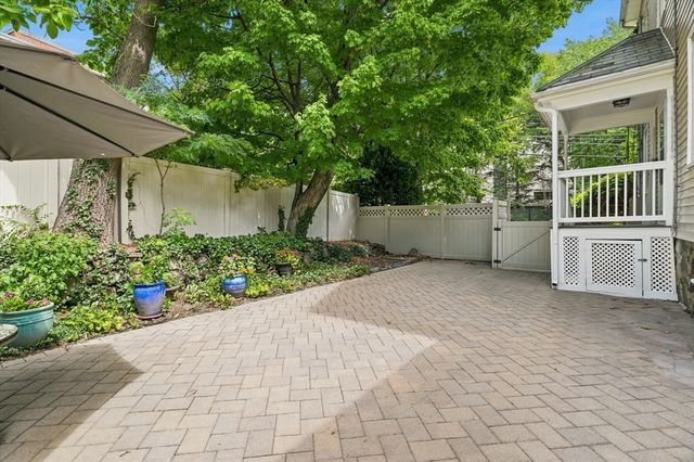 97 Melendy Ave 97, Watertown, MA 02472