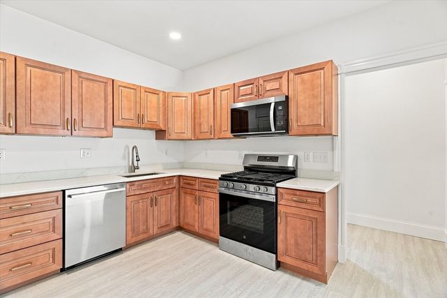 97 Melendy Ave 97, Watertown, MA 02472