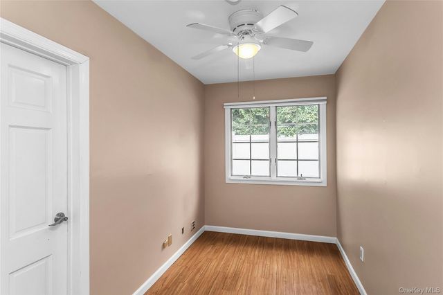 17 Giant Lane, Levittown, NY 11756