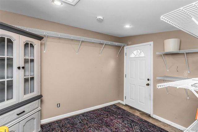 17 Giant Lane, Levittown, NY 11756