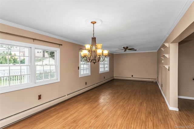 17 Giant Lane, Levittown, NY 11756