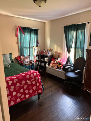 100 Wintergreen Avenue, Hamden, CT 06514