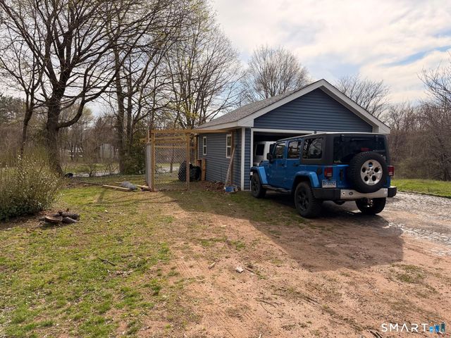 100 Wintergreen Avenue, Hamden, CT 06514