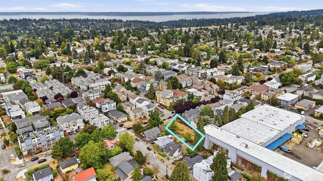 9309 Aurora Avenue N, Seattle, WA 98013
