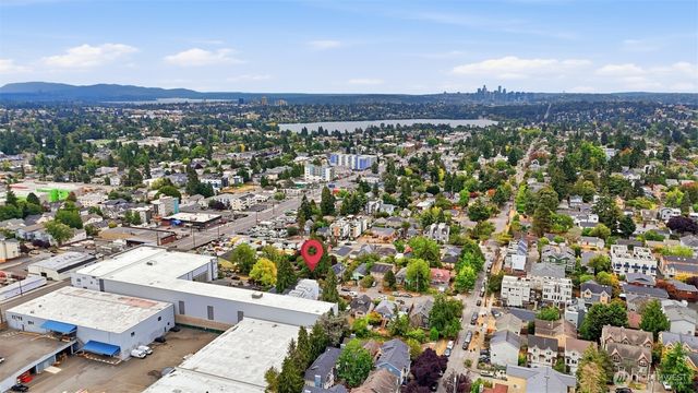 9309 Aurora Avenue N, Seattle, WA 98013