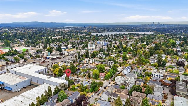 9309 Aurora Avenue N, Seattle, WA 98013