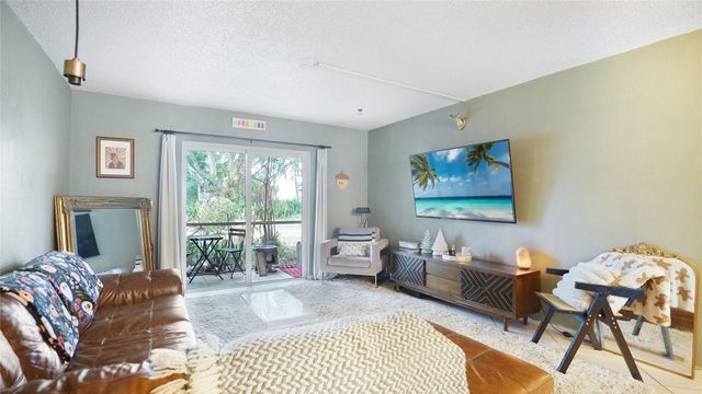 8524 Old Country Manor 106, Davie, FL 33328