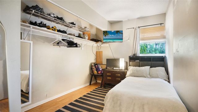 8524 Old Country Manor 106, Davie, FL 33328