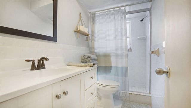 8524 Old Country Manor 106, Davie, FL 33328