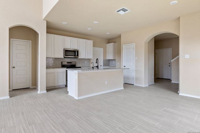 3640 WET CLOUD DR, New Braunfels, TX 78130