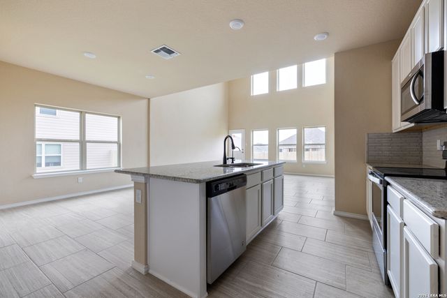 3640 WET CLOUD DR, New Braunfels, TX 78130