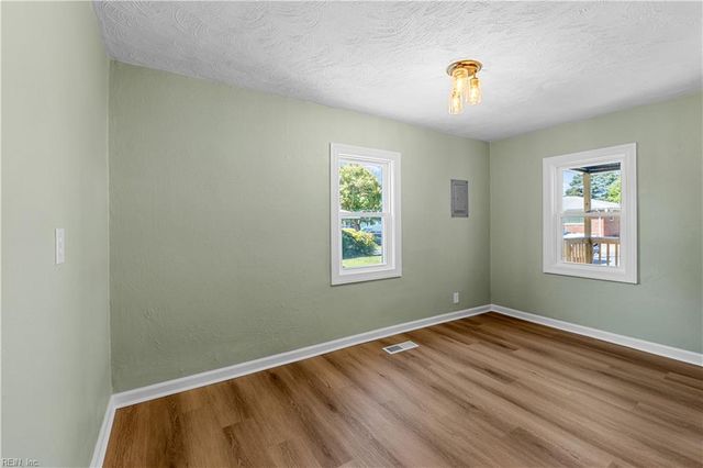 2707 Pinewell ST, Portsmouth, VA 23702