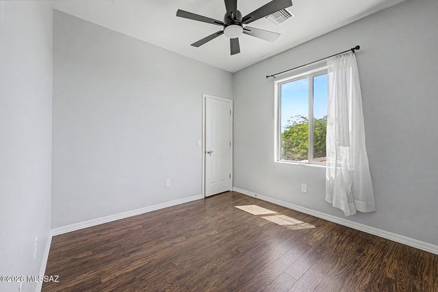 574 S Desert Haven Road, Vail, AZ 85641