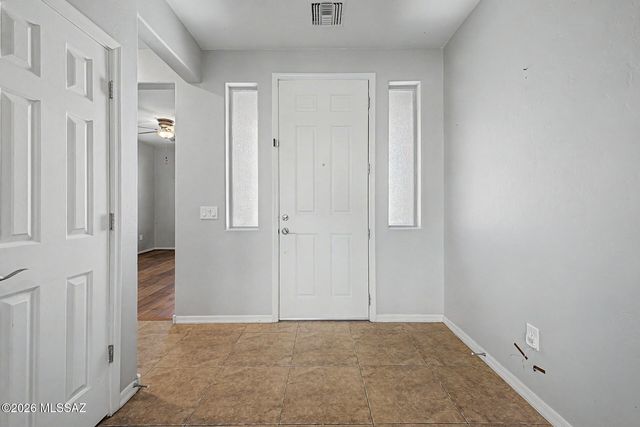 574 S Desert Haven Road, Vail, AZ 85641