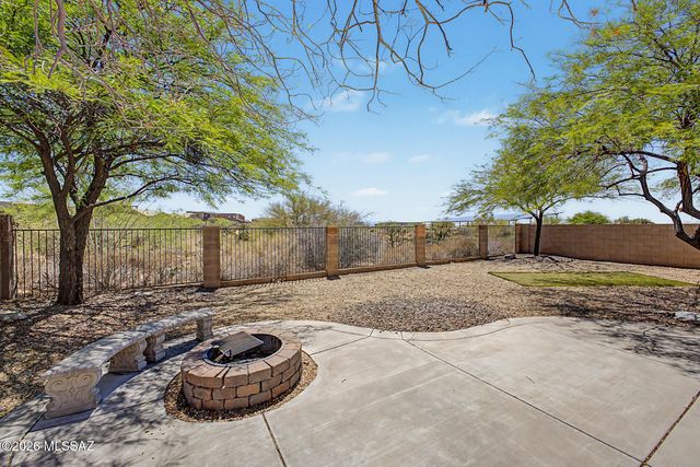 574 S Desert Haven Road, Vail, AZ 85641
