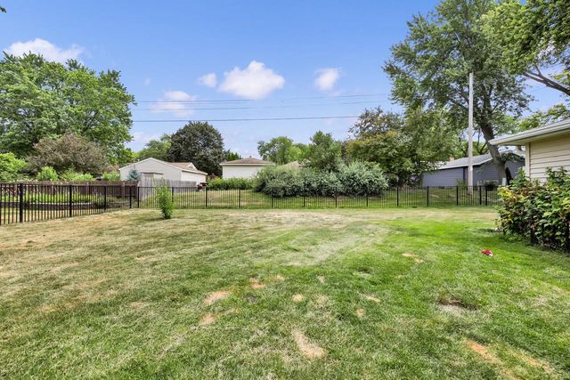 8134 N 66th STREET, Brown Deer, WI 53223