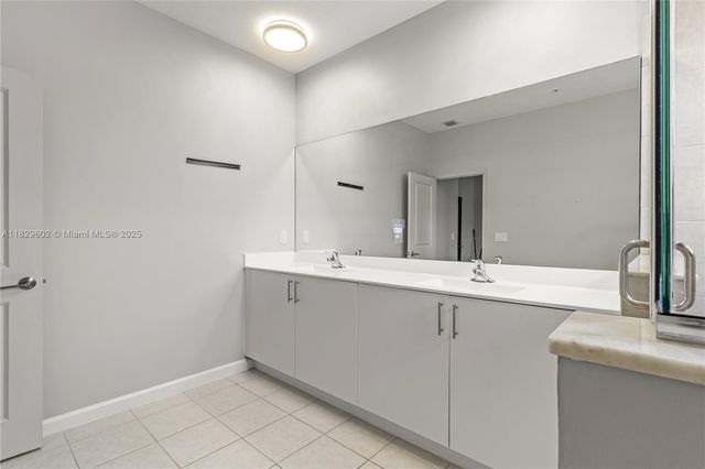 221 SW 159th Way, Pembroke Pines, FL 33027