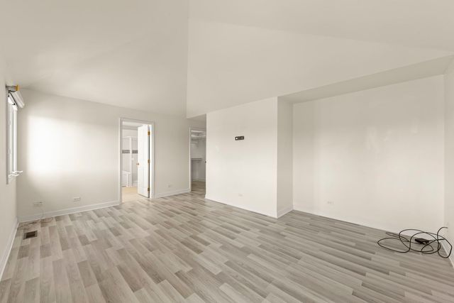 17 Mashie Court, Woodridge, IL 60517