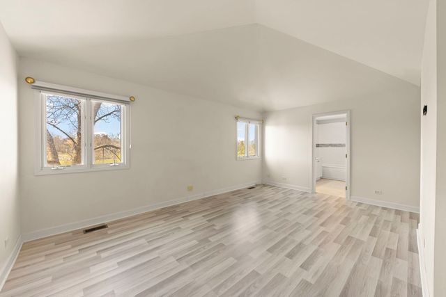 17 Mashie Court, Woodridge, IL 60517