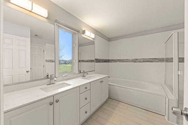 17 Mashie Court, Woodridge, IL 60517