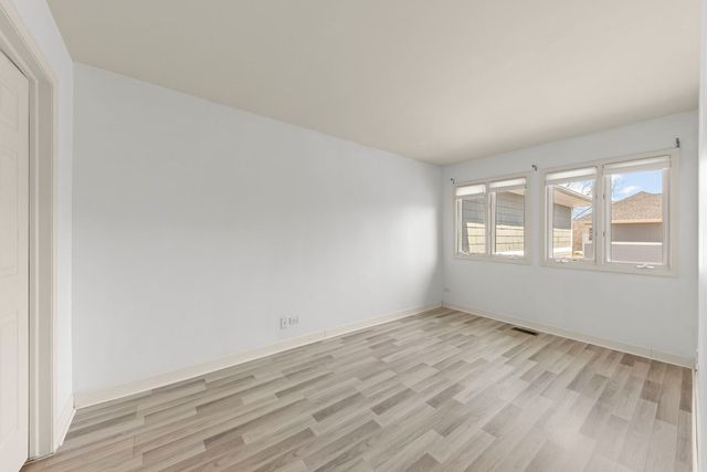 17 Mashie Court, Woodridge, IL 60517