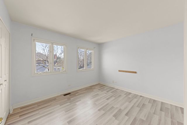 17 Mashie Court, Woodridge, IL 60517